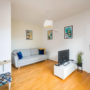 https://metro-mlynow-pleasant-apartament.warsawhotelspoland.com